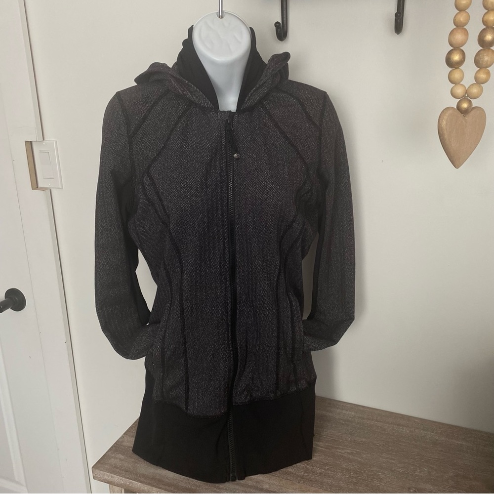 Lululemon Daily Practice Hooded Jacket Rare Size 8